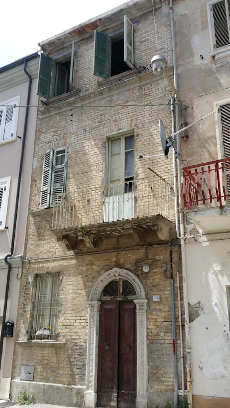 Vendesi Casa Indipendente a San Benedetto del Tronto zona centrale