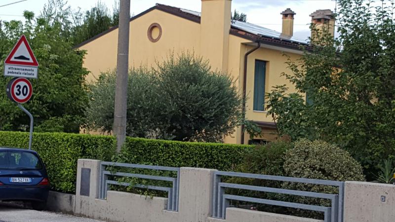 villetta a schiera di testa