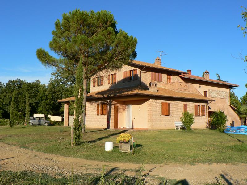 az25 - azienda vitivinicola di 18 ha con casale
