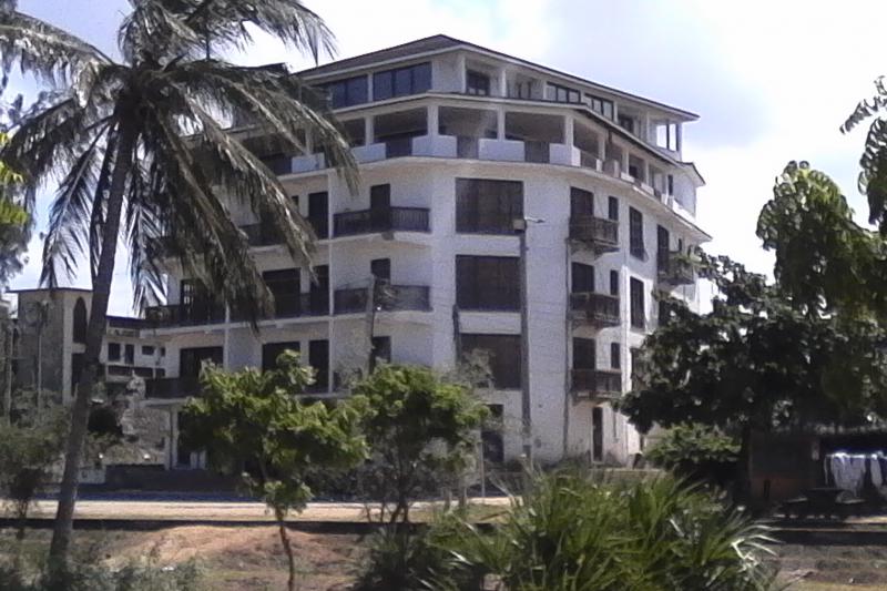 ATTICO DI 500 METRI CON FINITURE DI PREGIO CENTRO MALINDI E BELLISSIMA TERRAZZA SULL OCEANO INDIANO