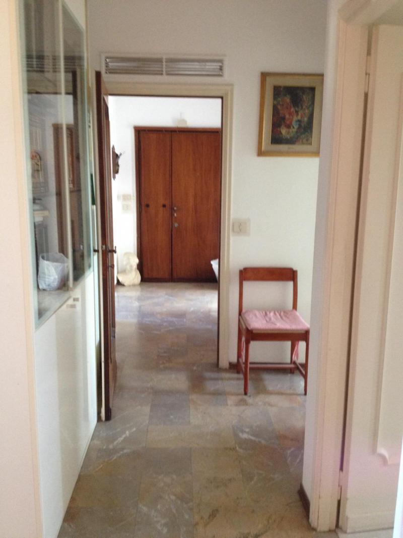 vista mare elegante 3 camere 2 bagni cantina p.auto