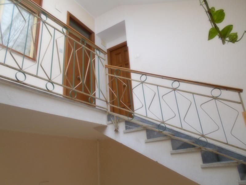 appartamento primo piano zona tagliata