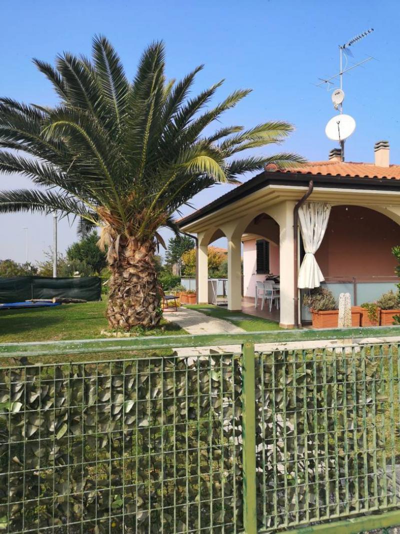 villetta indipendente al mare