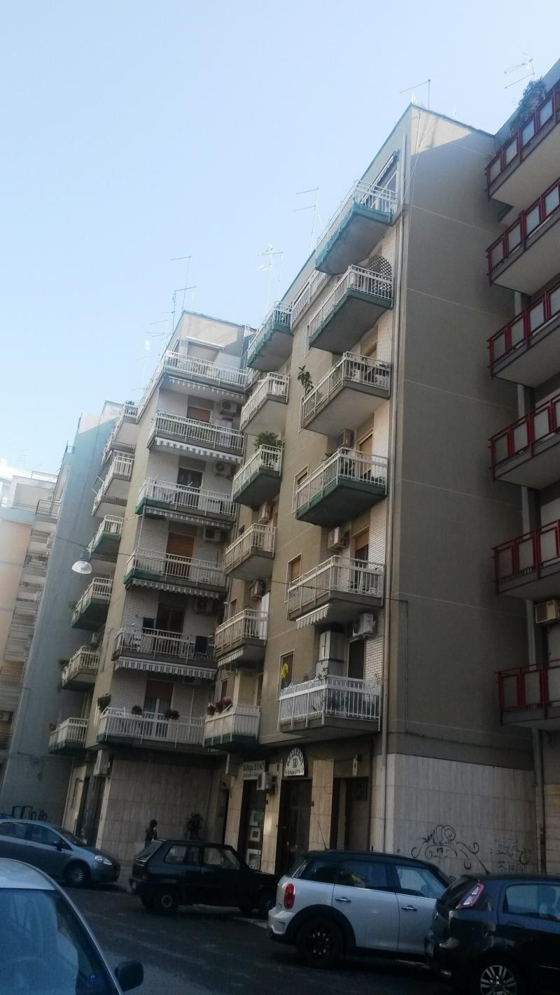 Vendesi Appartamento a Taranto via puglie 93