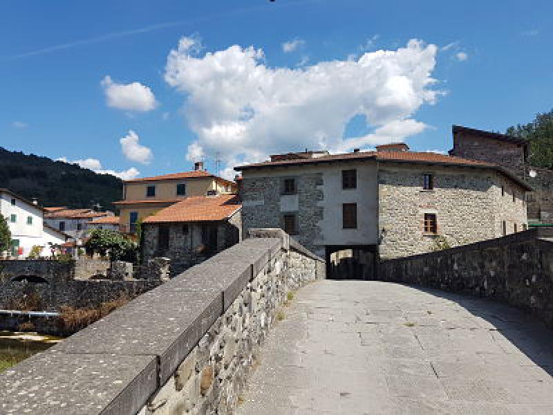 borgo storico appartamento luminoso vista sui tetti
