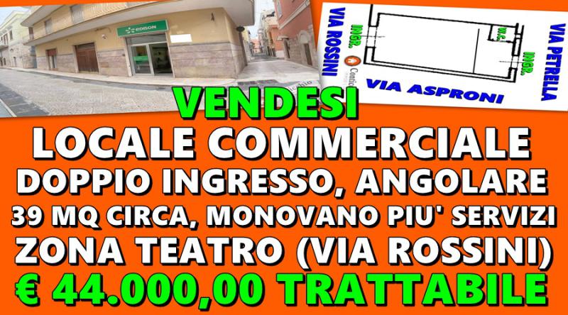 vendesi locale commerciale doppio ingresso.
