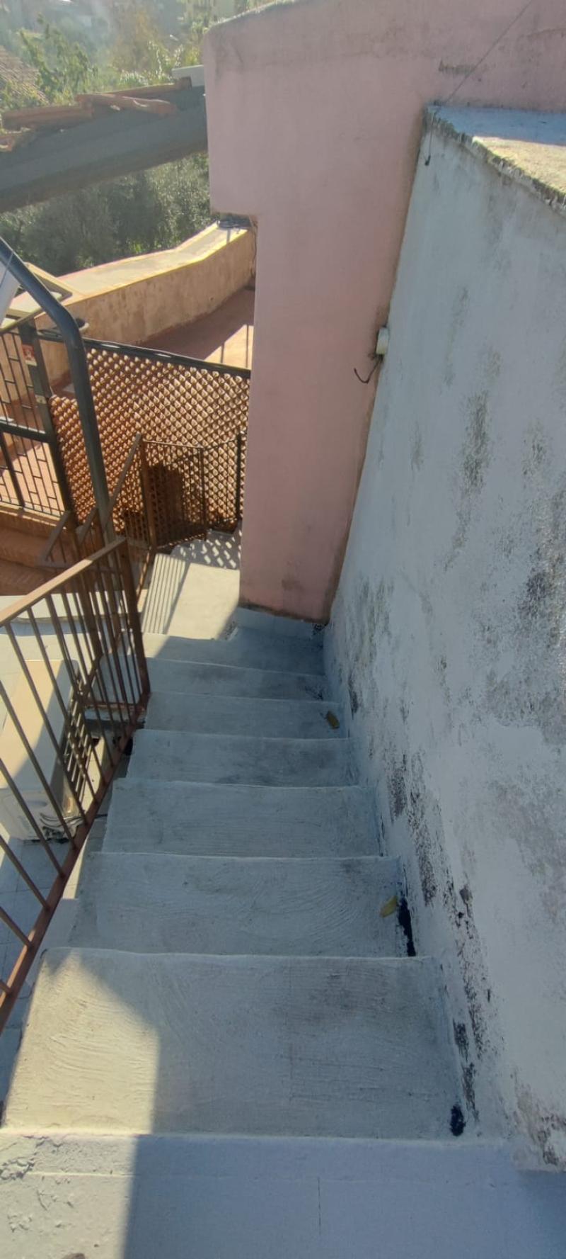 casa indipendente con garage